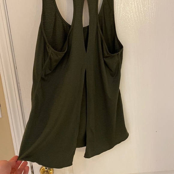 Manduka open back Medium olive tank. - Picture 3 of 5